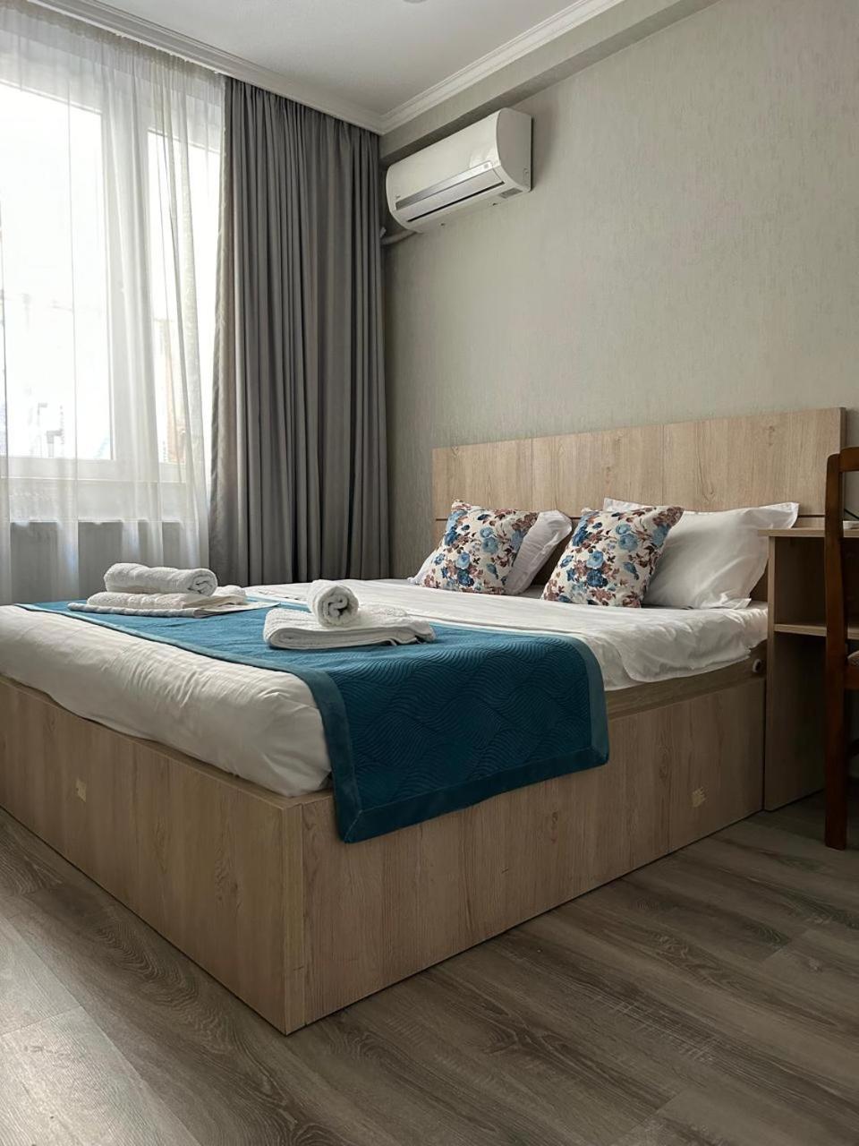 Tbilisi Center Hotel ภายนอก รูปภาพ