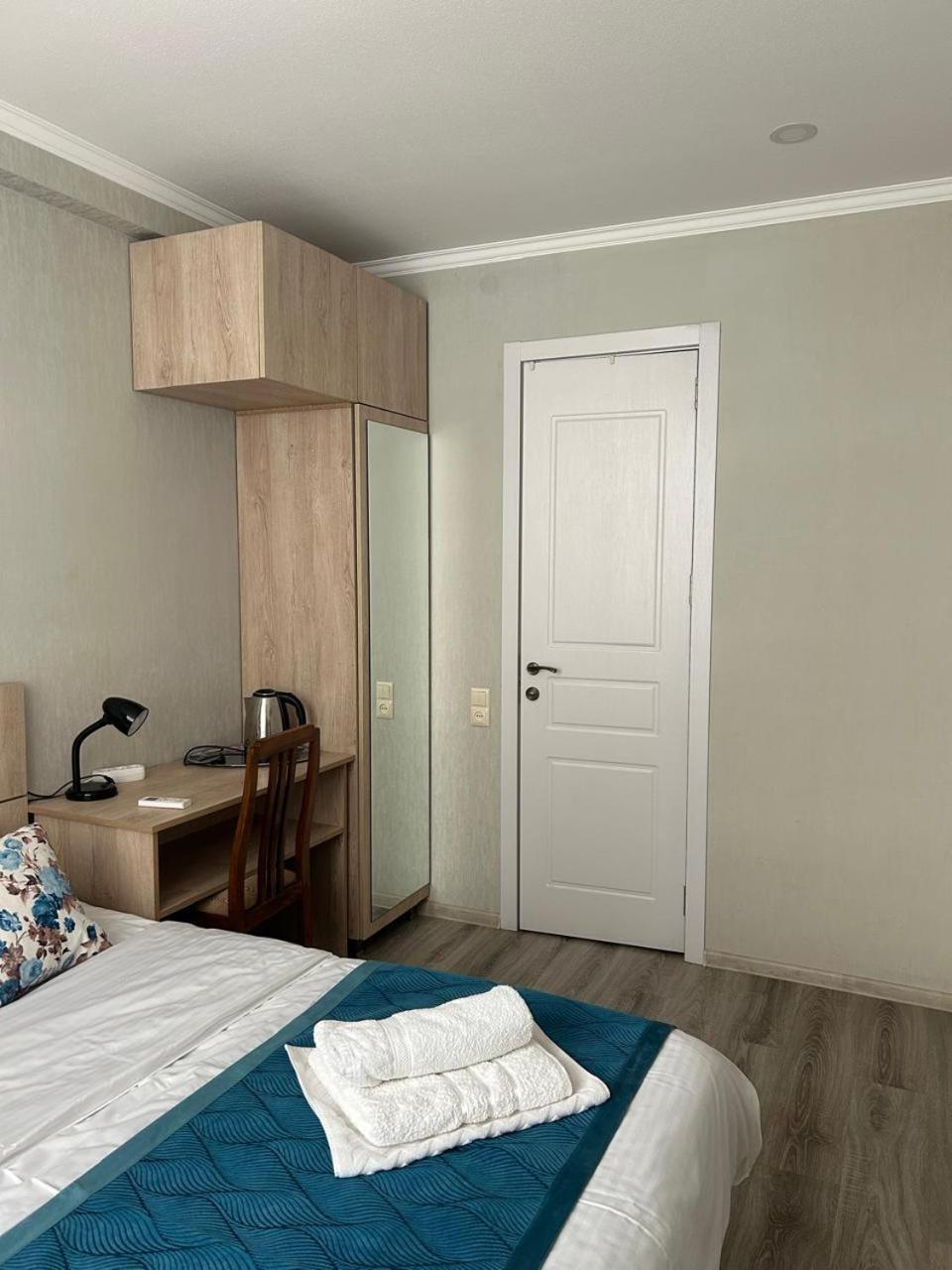 Tbilisi Center Hotel ภายนอก รูปภาพ